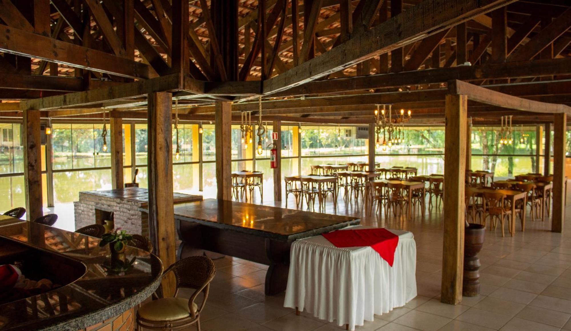 Goldmen Select Guarapuava Hotel Exterior photo